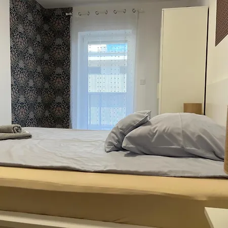 Center-apartment In Heart Of Center