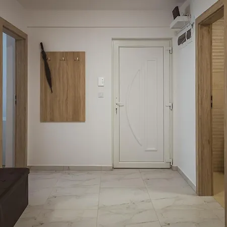 Center-apartment In Heart Of Center Apartment