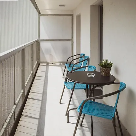 Center-apartment In Heart Of Center *